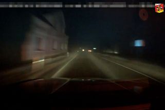 Šestnáctiletý řidič ujížděl na Náchodsku před policií, nakonec havaroval - Novinky